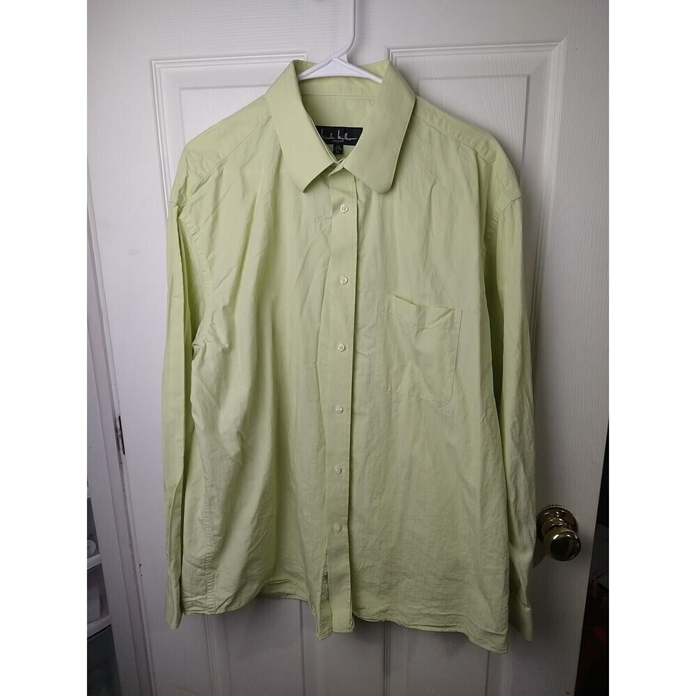 Nicole Miller Men's Light Green Collar Button Up Dress Shirt. Size XL